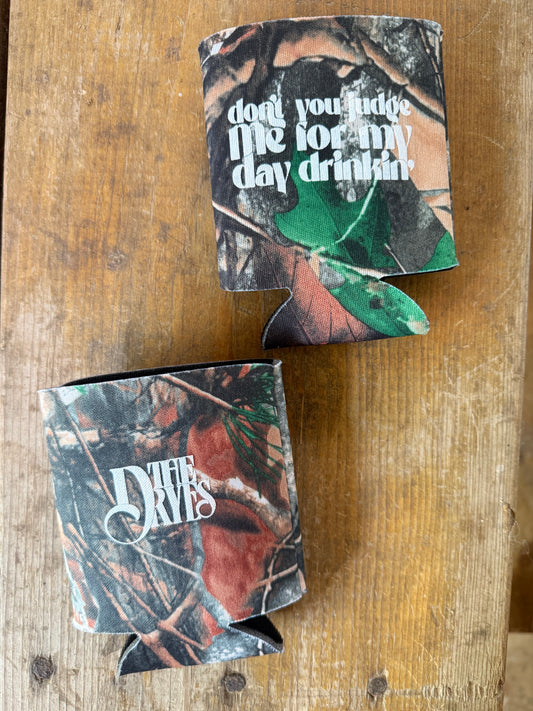 Camo daydrinkin' koozie